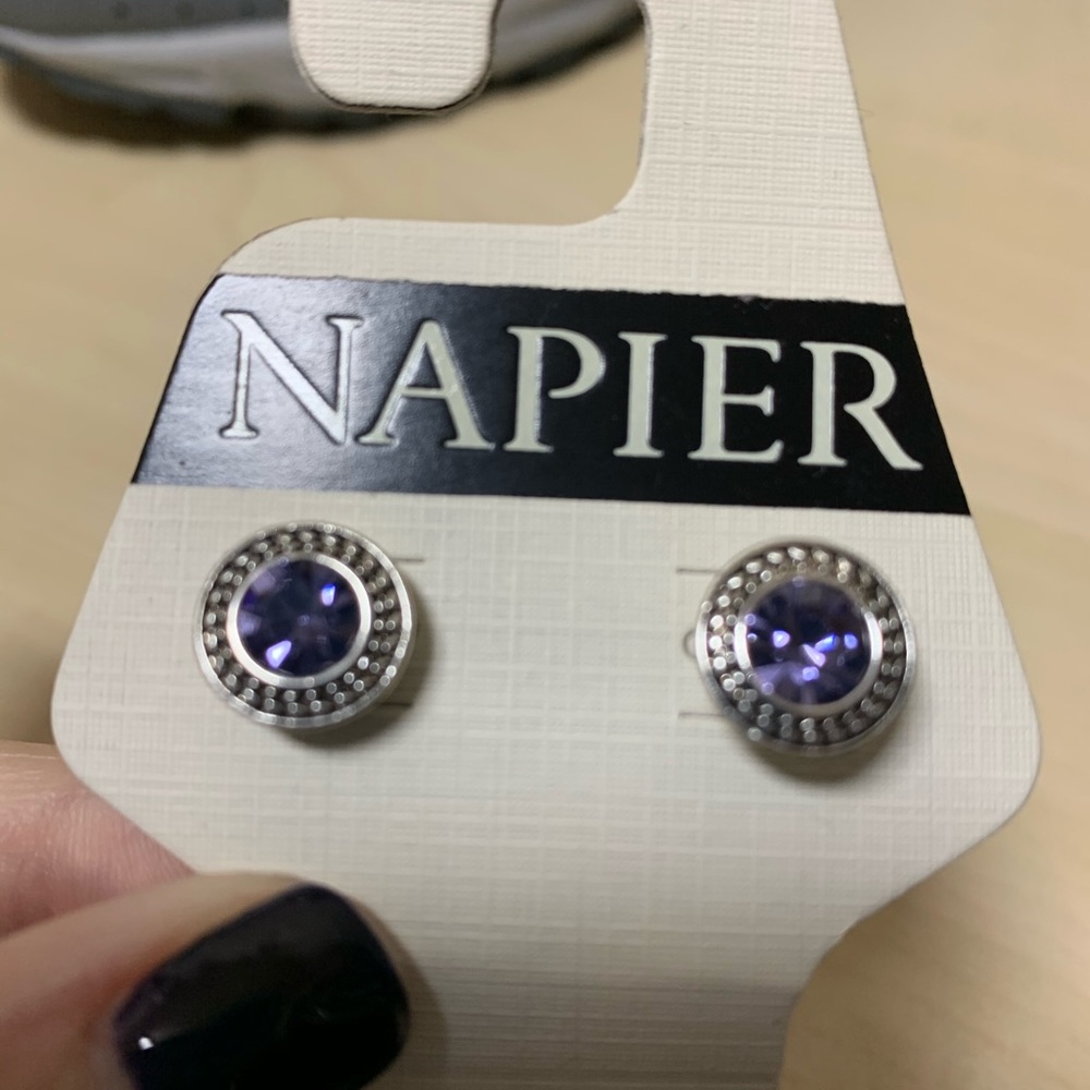 Halo Round stud earring / purple